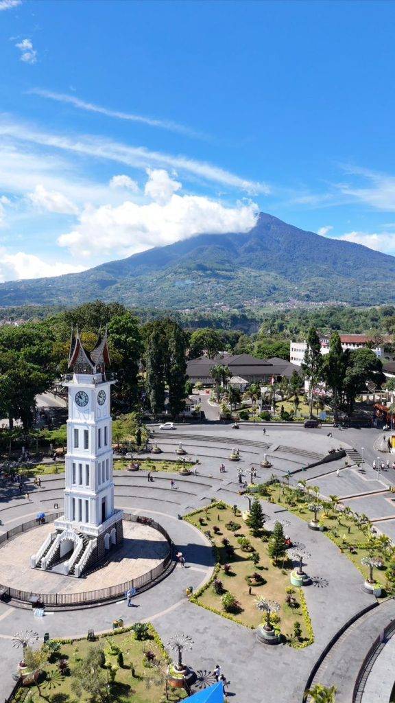 Jam Gadang Bukittinggi - Gondrong Tour