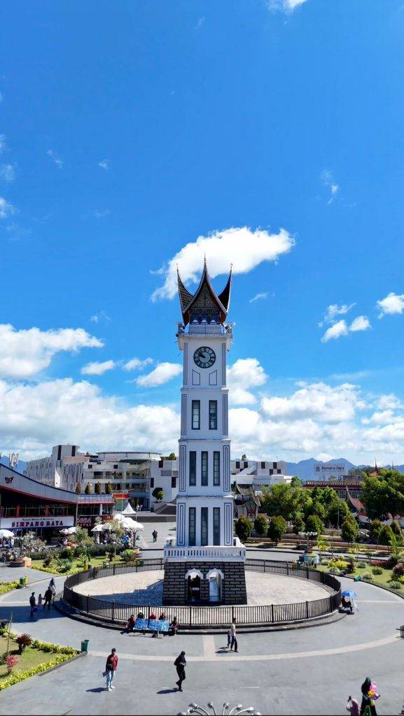 Asal Usul Nama Jam Gadang - Gondrong Tour