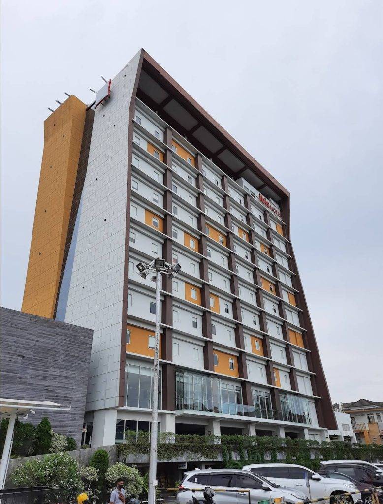Hotel Ibis Padang - Gondrong Tour