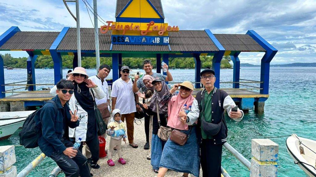Pantai Iboih - Pakej Percutian Aceh - Gondrong Tour