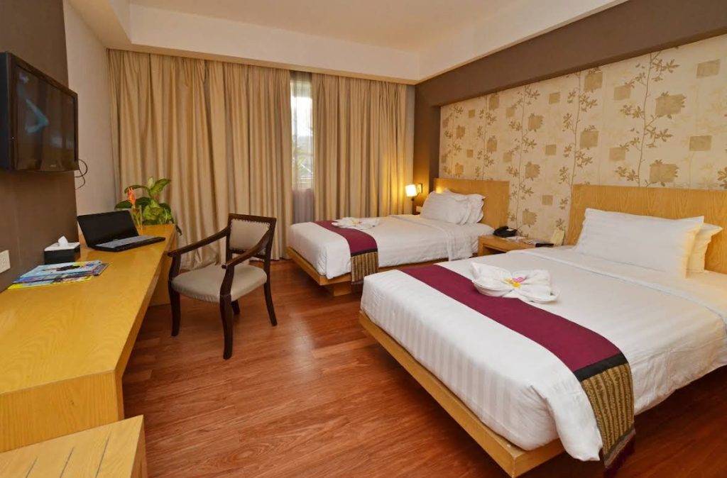 Rocky Plaza Hotel Padang - Gondrong Tour