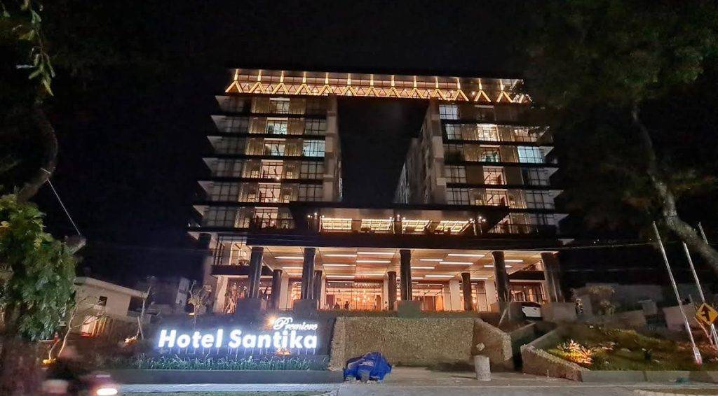 Santika Premiere Padang - Gondrong Tour