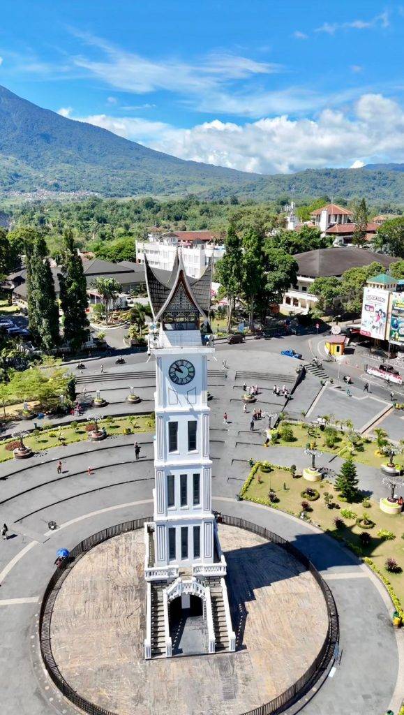 Sejarah Jam Gadang - Gondrong Tour
