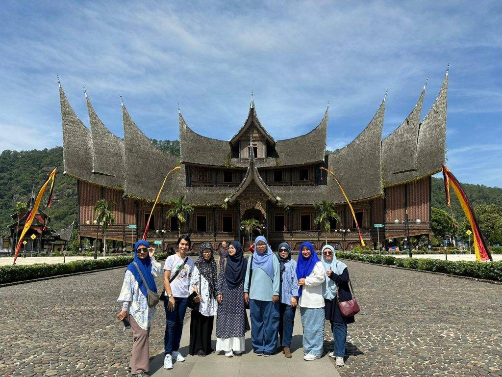 Sejarah Rumah Adat Minangkabau - Gondrong Tour