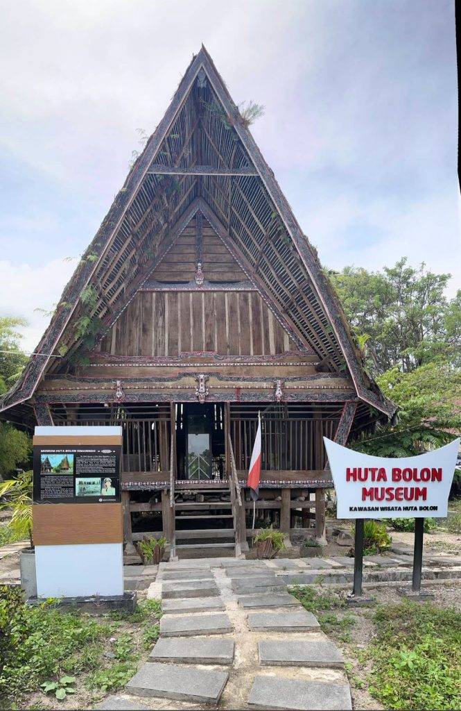 Museum Huta Bolon Simanindo - Gondrong Tour