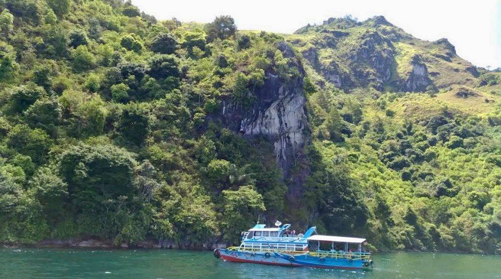 Aktivitas Wisata Batu Gantung - Gondrong Tour
