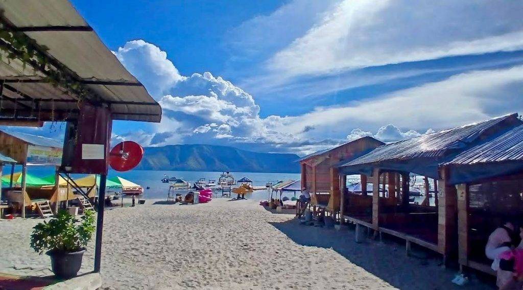 Daya Tarik Pantai Pasir Putih Parbaba - Gondrong Tour