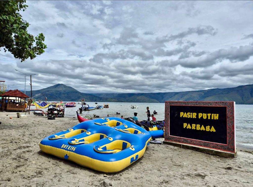 Pantai Pasir Parbaba - Gondrong Tour