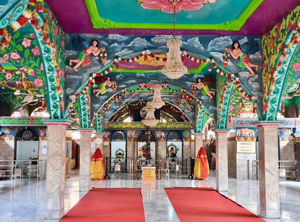 Foto Dalam Kuil Shri Mariamman - Gondrong Tour