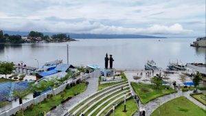 Pantai Bebas Parapat - Gondrong Tour